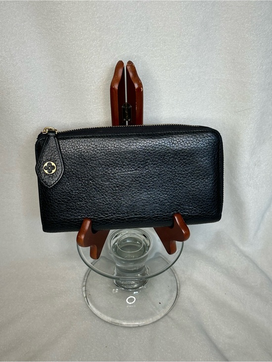 Louis Vuitton Handbags - Louis Vuitton Black Leather Portefeuille Taurillion Comete Long Wallet w/ Pink